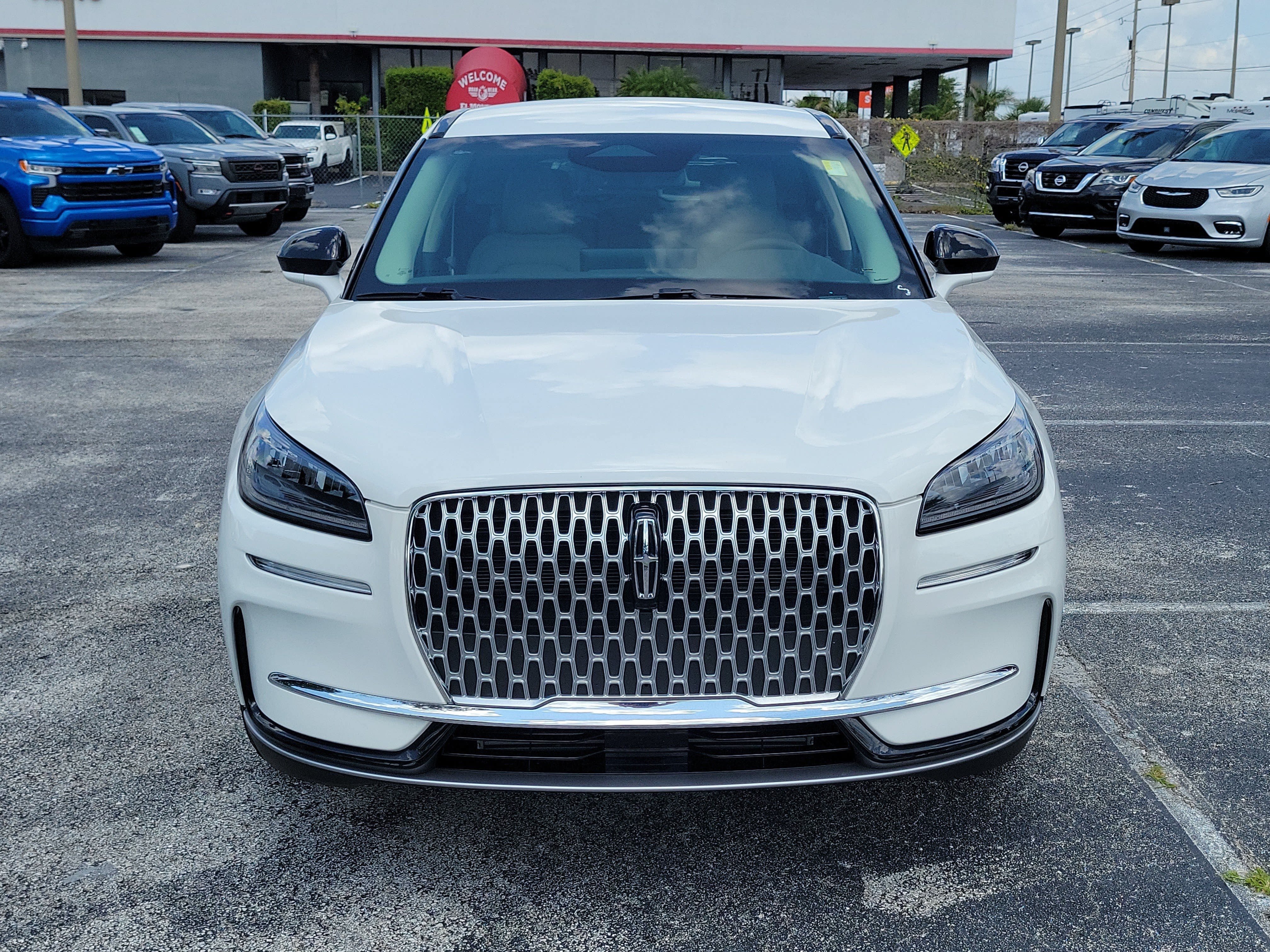Used 2024 Lincoln Corsair FWD image 2