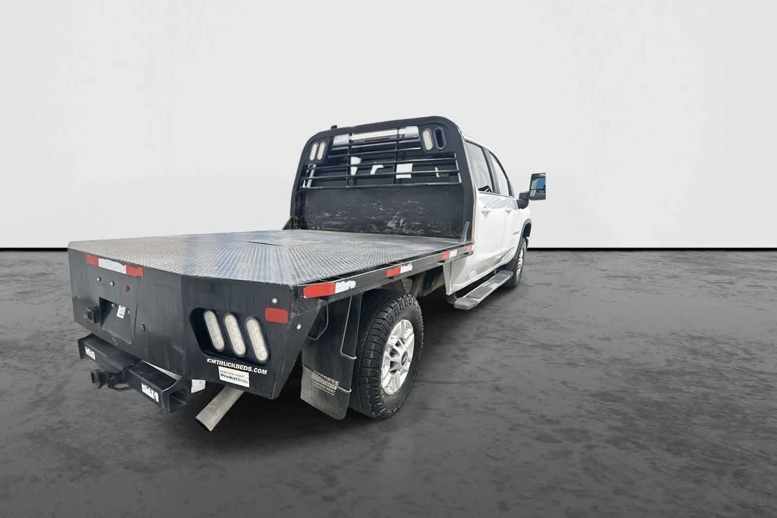 Used 2024 Chevrolet Silverado 2500 LT w/ Snow Plow Prep/Camper Package AWD/4WD image 3