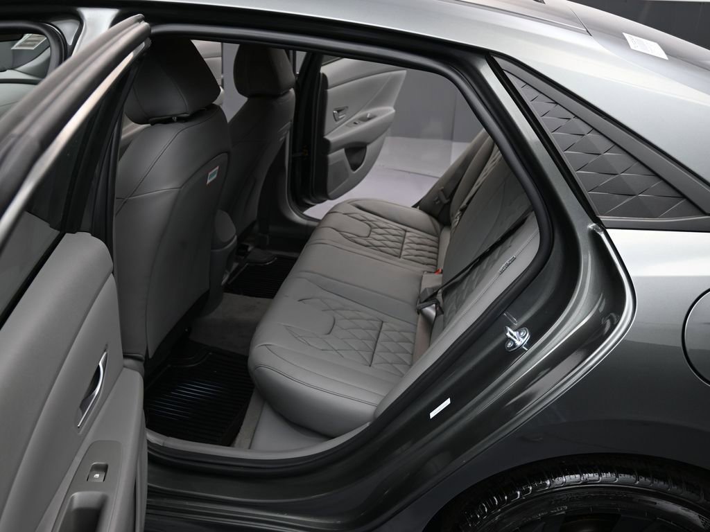 New 2026 Hyundai Elantra Sport FWD image 10