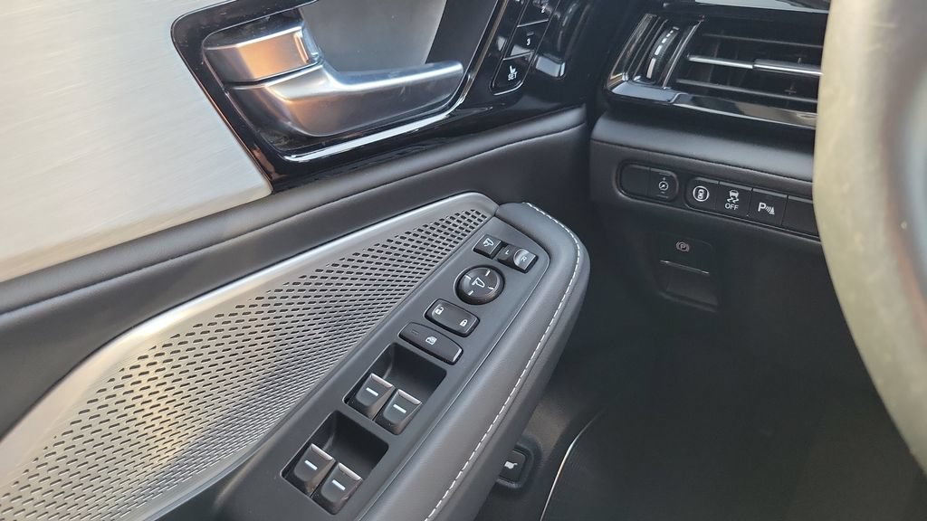 Used 2023 Acura MDX FWD w/ Technology Package image 19