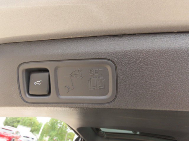 Certified 2024 Lincoln Navigator Black Label AWD/4WD image 13