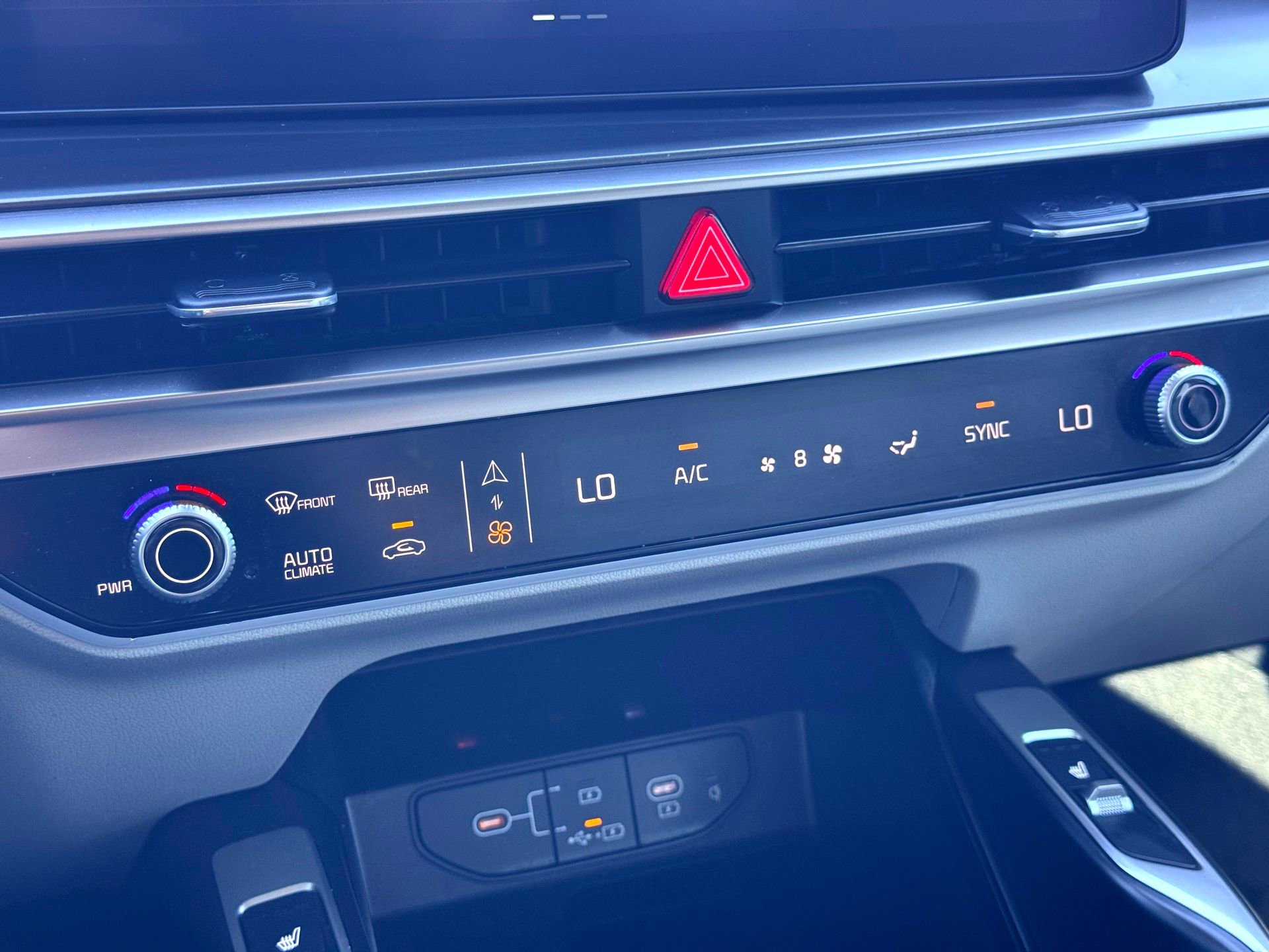 Used 2025 Kia Sorento S image 27