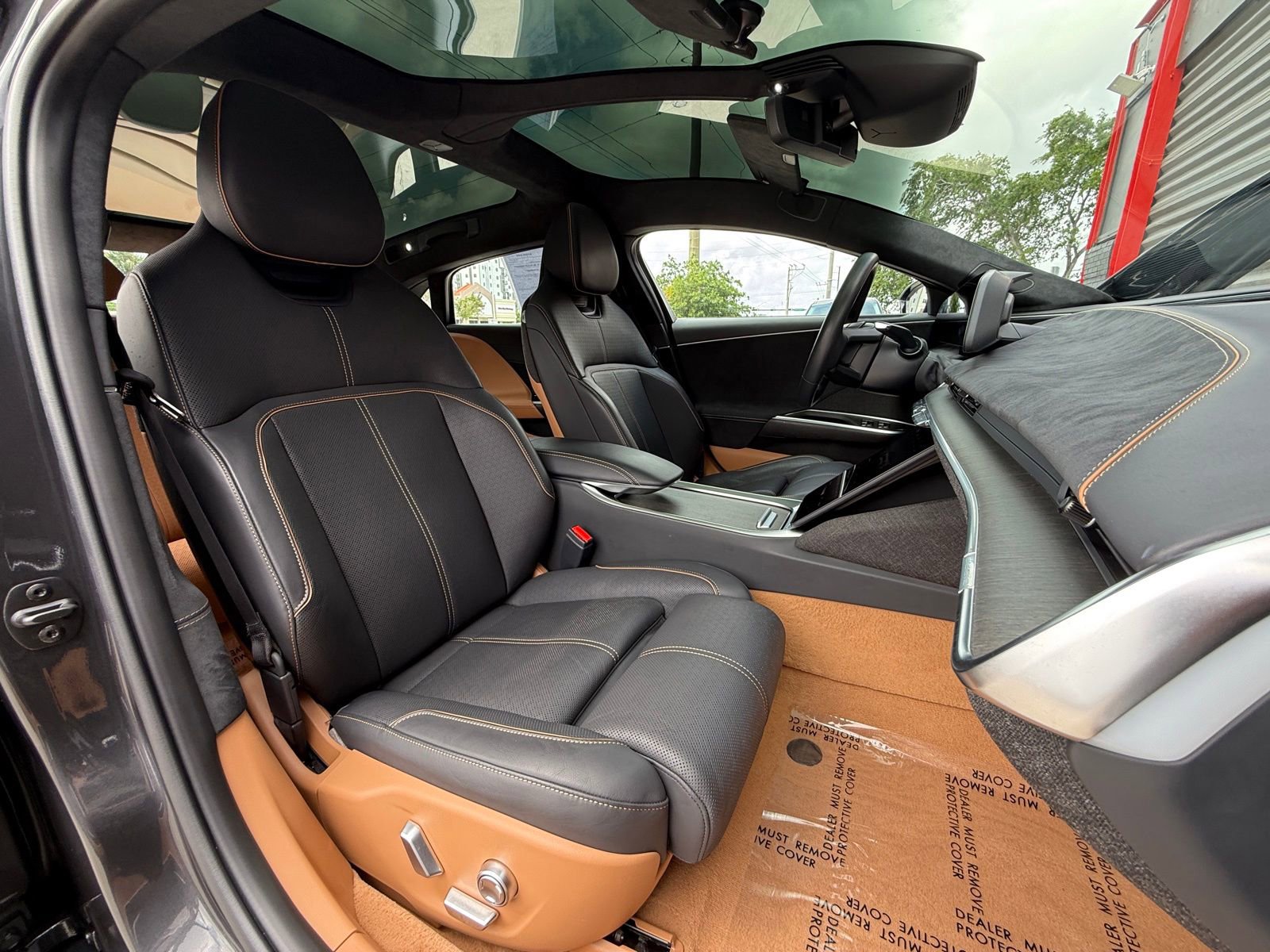 Used 2023 Lucid Air Grand Touring image 16