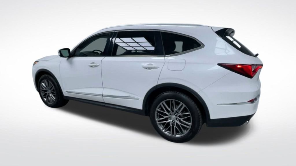 Used 2023 Acura MDX SH-AWD w/ Advance Package image 9
