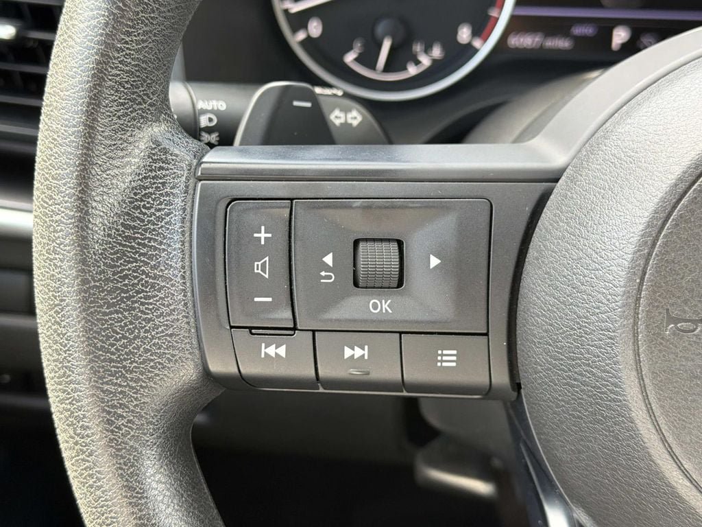 Certified 2024 Nissan Rogue SV AWD/4WD image 21