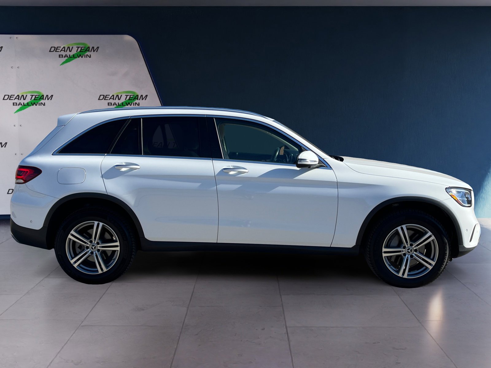 Used 2022 Mercedes-Benz GLC 300 4MATIC image 10