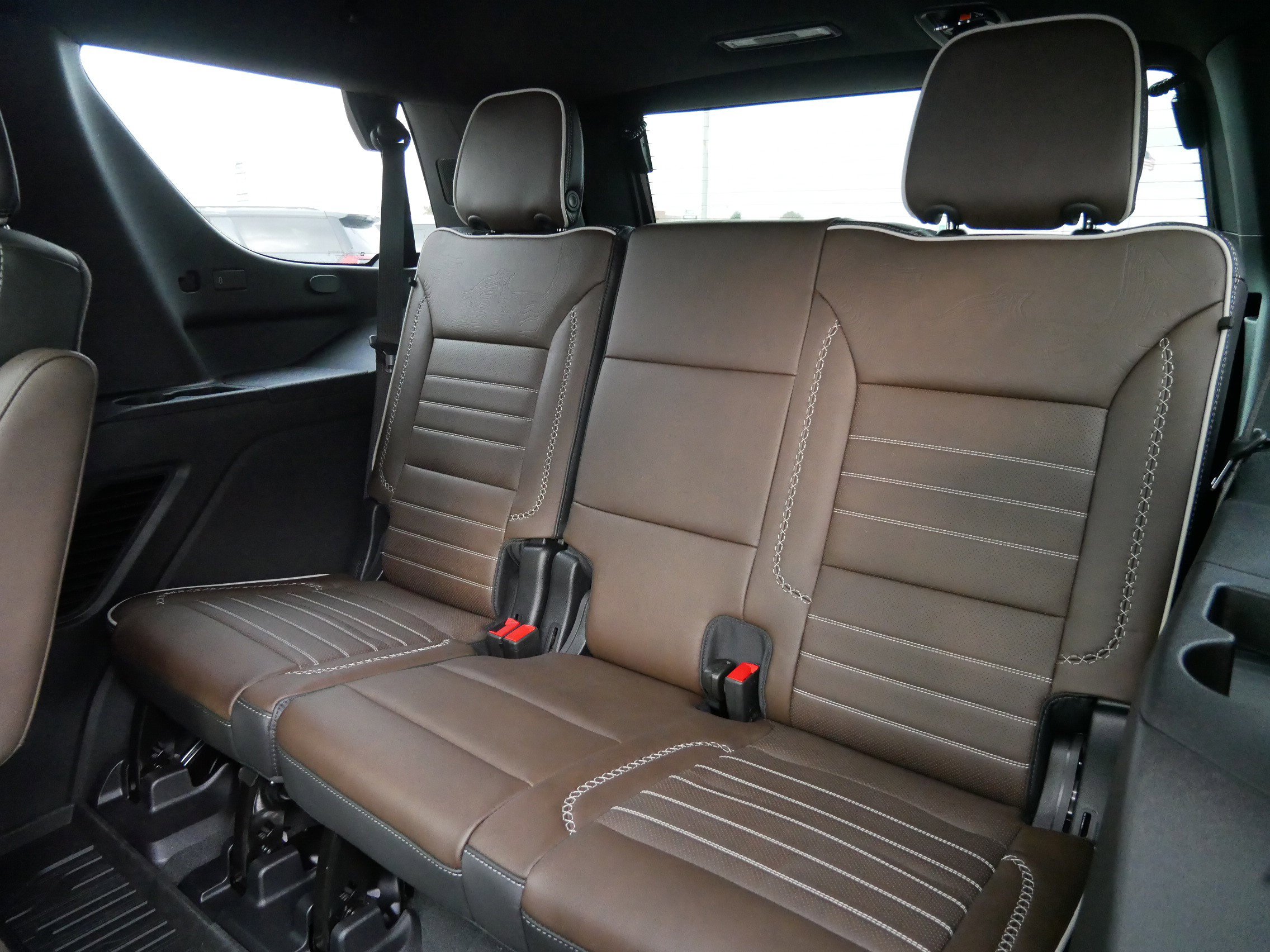 New 2026 GMC Yukon Denali Ultimate AWD/4WD image 8