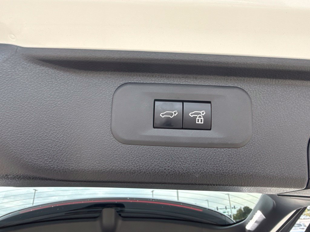 Certified 2024 Toyota Grand Highlander AWD image 22