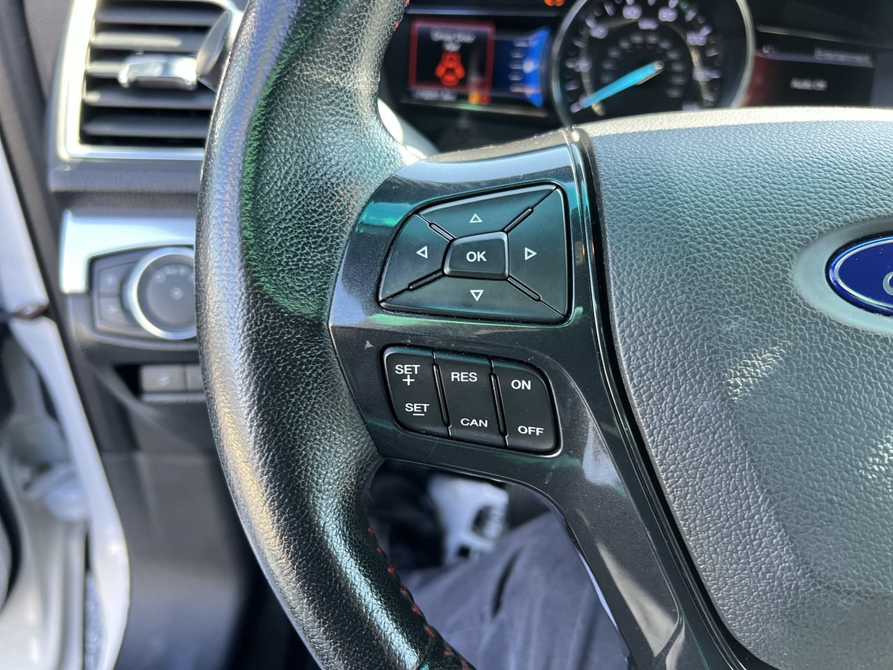 Used 2016 Ford Explorer Sport AWD/4WD image 19