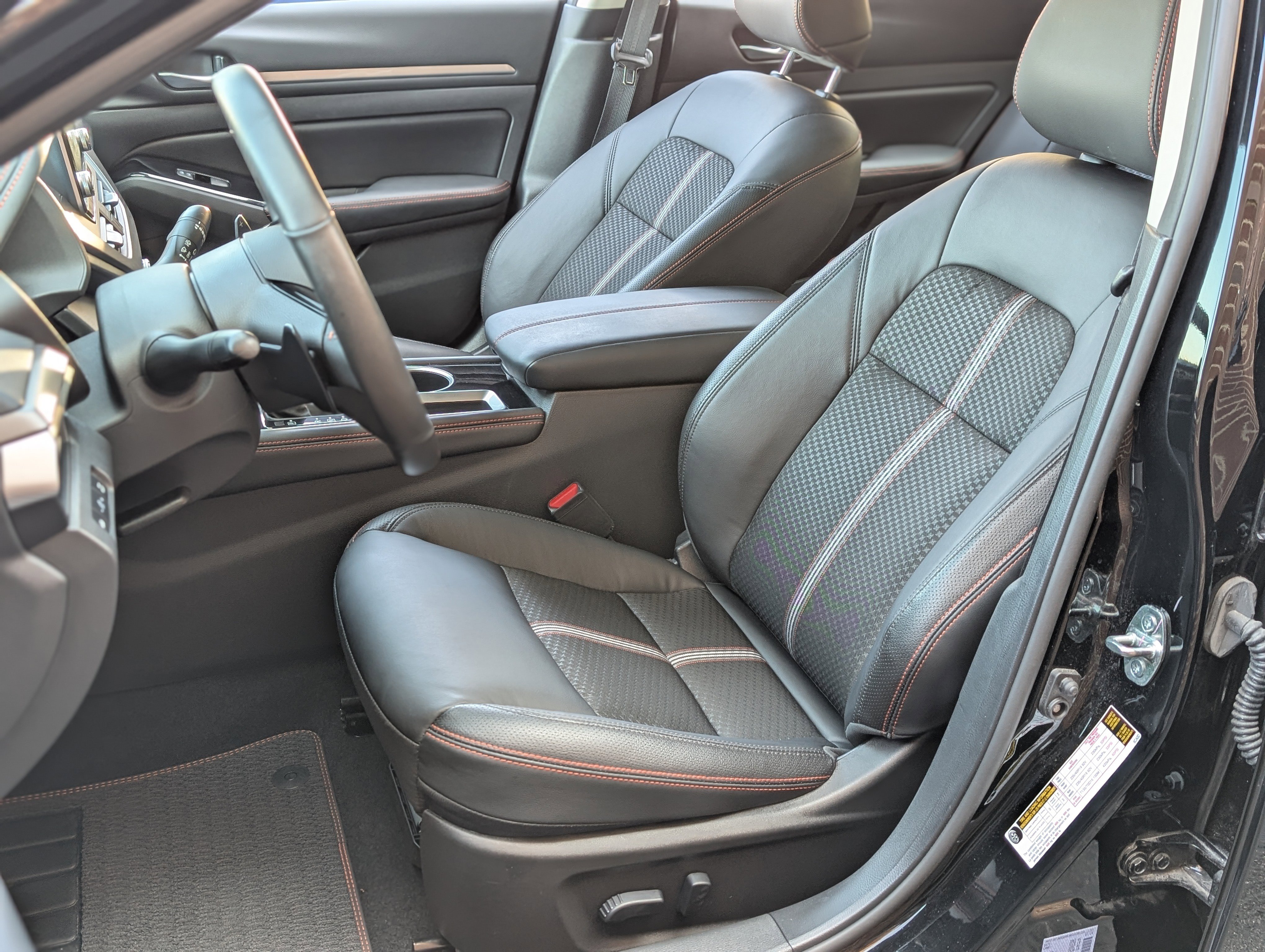 Used 2024 Nissan Altima 2.5 SR FWD image 16