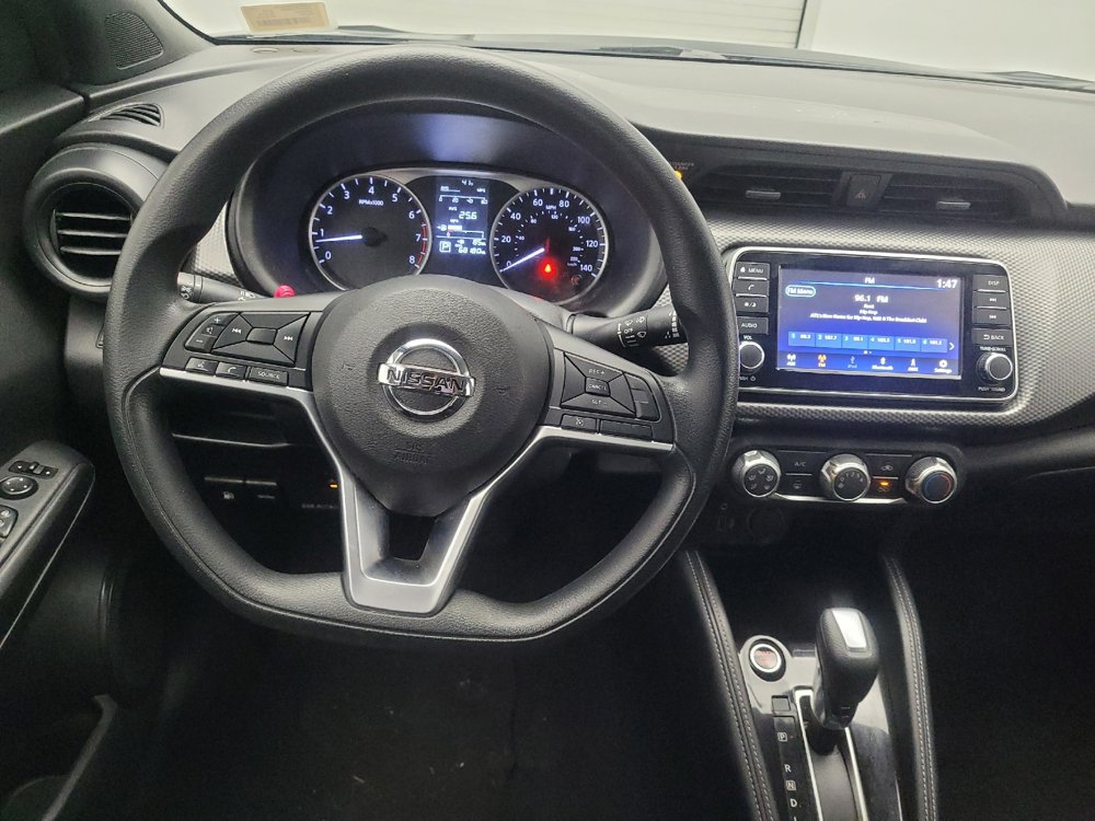 Used 2019 Nissan Kicks S image 22