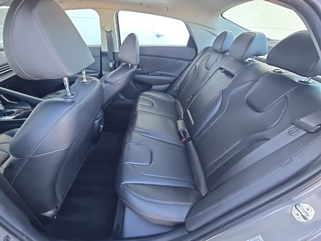 Used 2024 Hyundai Elantra Limited FWD image 34
