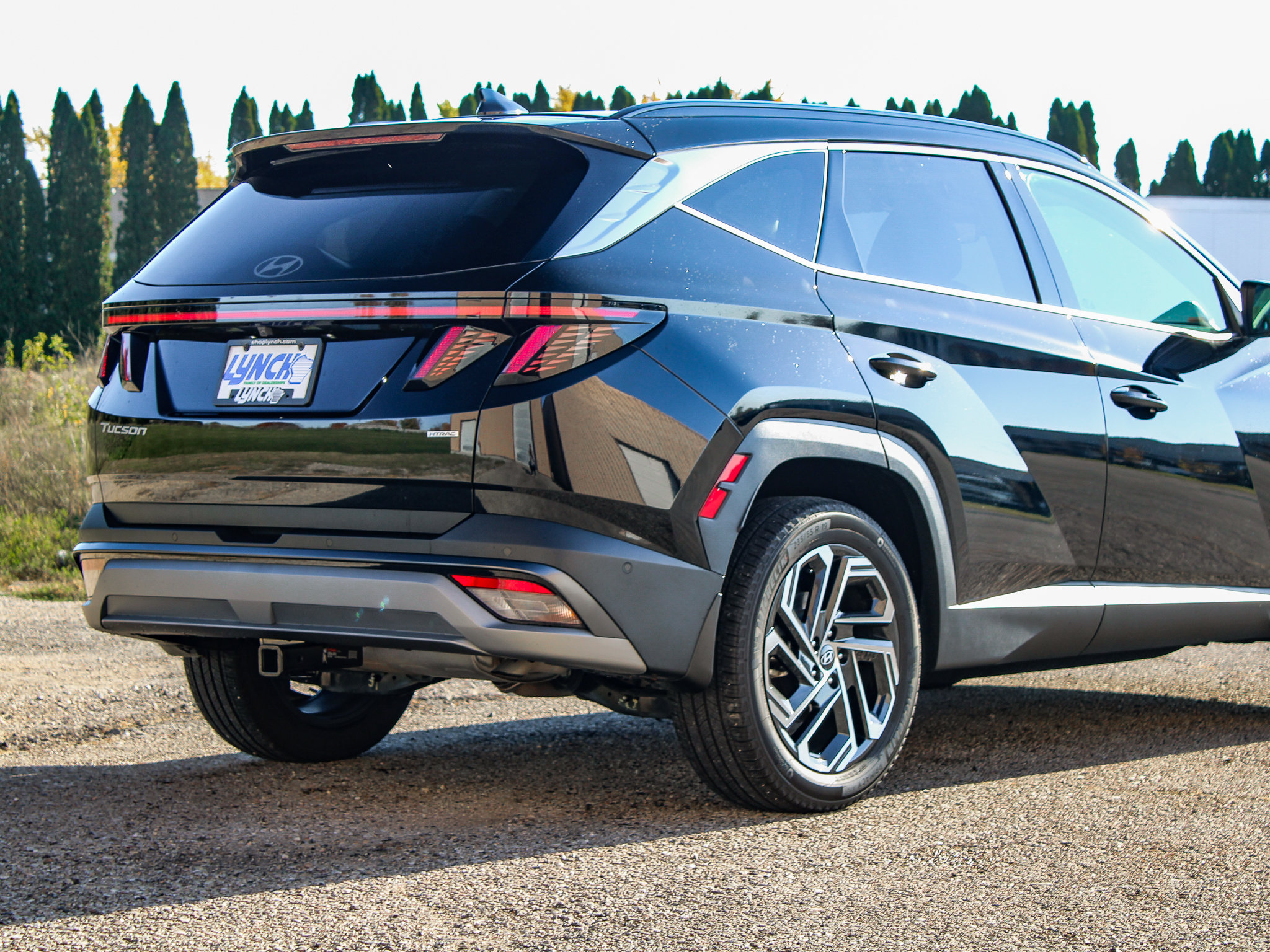 Used 2025 Hyundai Tucson Limited AWD/4WD image 2