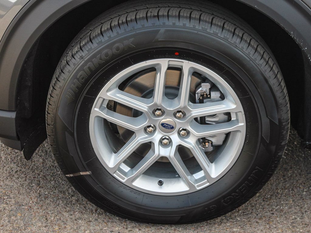 New 2026 Ford Explorer Active RWD image 6