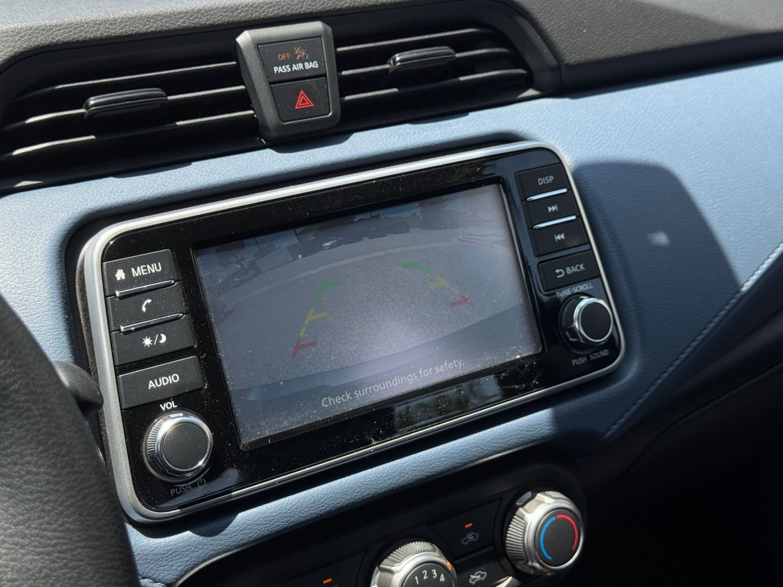 Used 2025 Nissan Versa SV FWD image 23