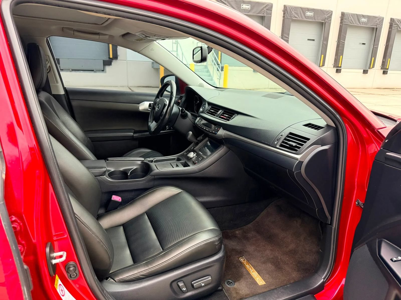 Used 2013 Lexus CT 200h w/ Premium Pkg w/Backup Camera FWD image 11