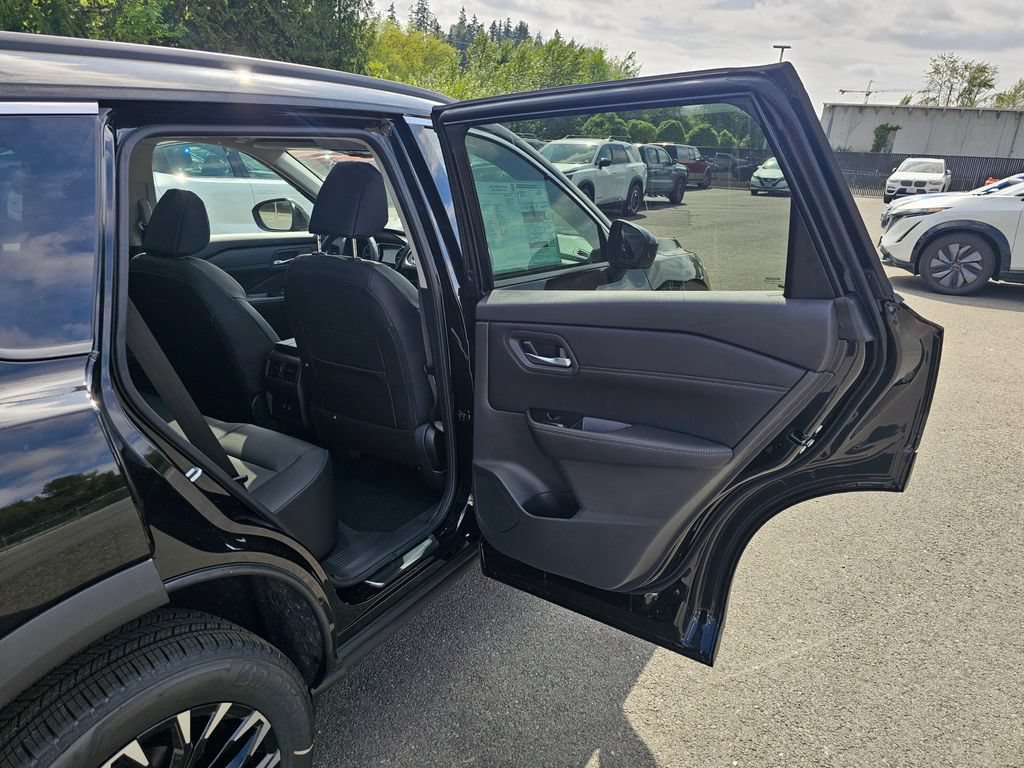 New 2026 Nissan Rogue Dark Armor AWD/4WD image 24