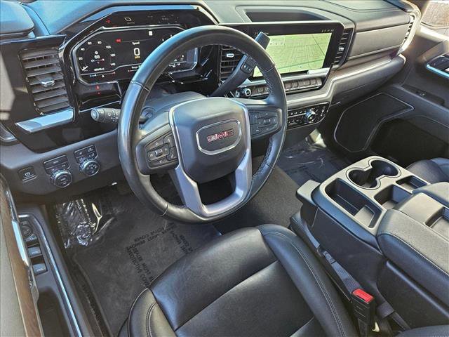 Used 2025 GMC Sierra 1500 SLT AWD/4WD image 9