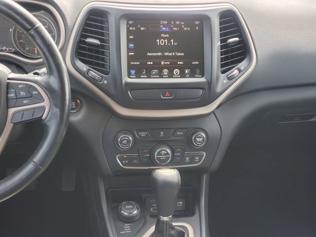 Used 2016 Jeep Cherokee Limited AWD/4WD image 28
