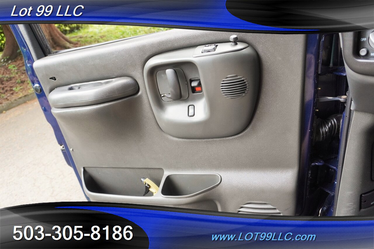 Used 2001 Chevrolet Express 3500 Extended Passenger w/ Convenience Pkg RWD image 22