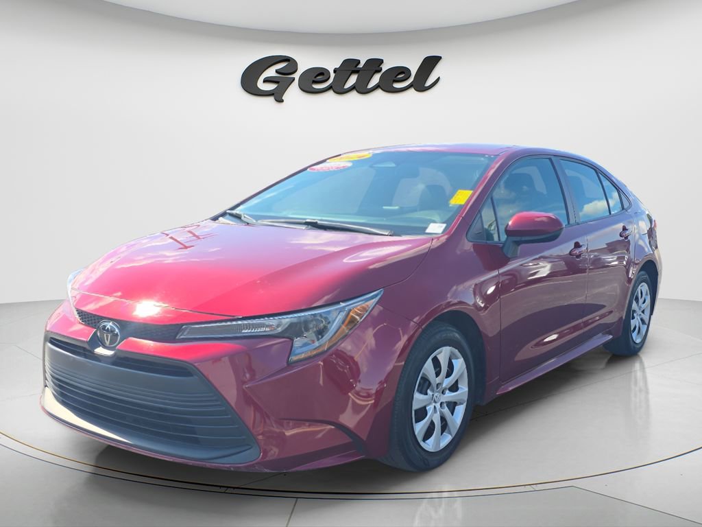 Used 2024 Toyota Corolla LE FWD image 1