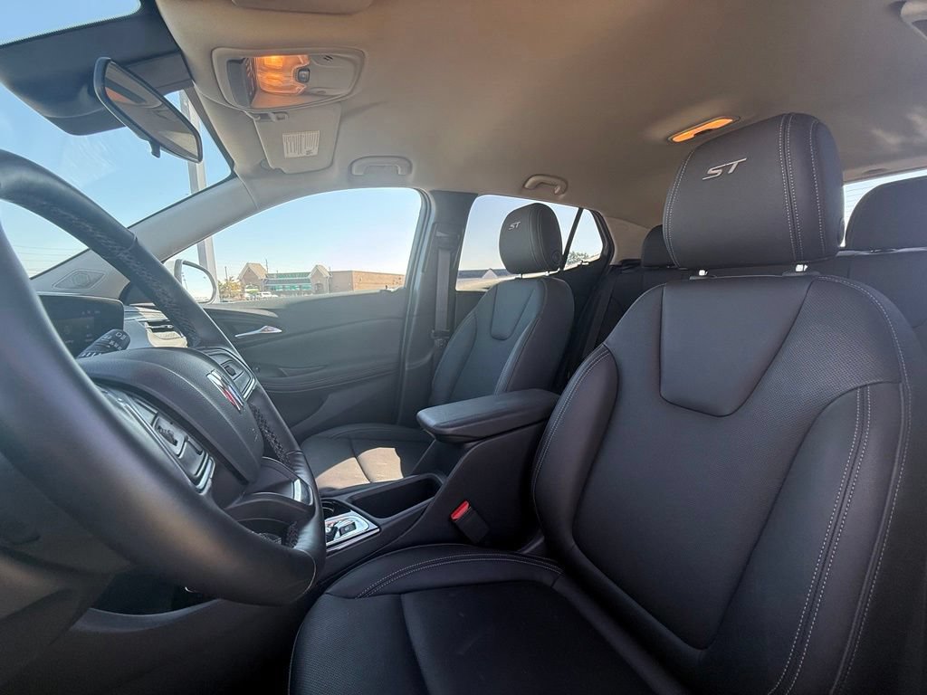 Used 2024 Buick Encore GX Sport Touring w/ Comfort Package AWD/4WD image 28