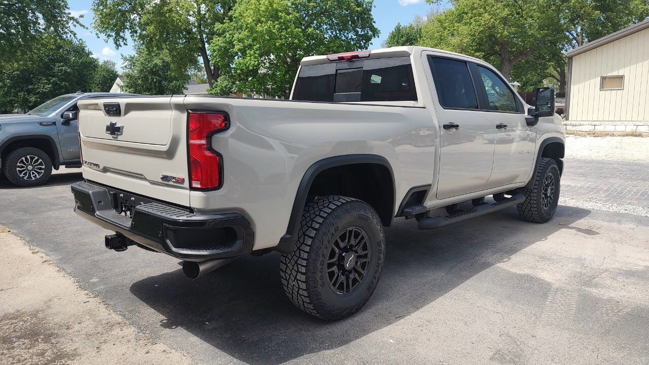 New 2026 Chevrolet Silverado 2500 ZR2 AWD/4WD image 3