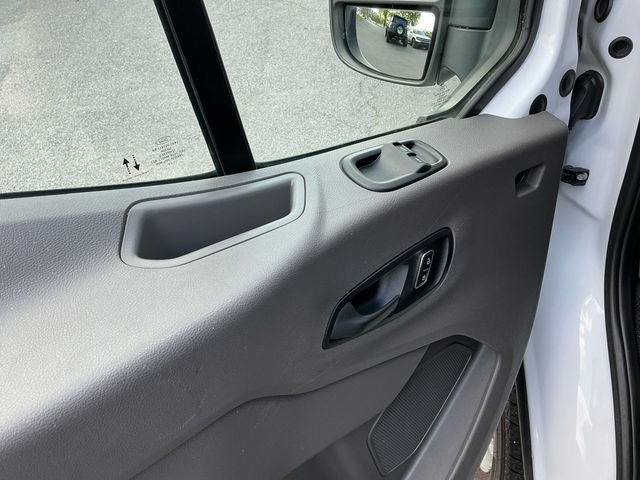 Certified 2023 Ford Transit 250 Medium Roof AWD image 11