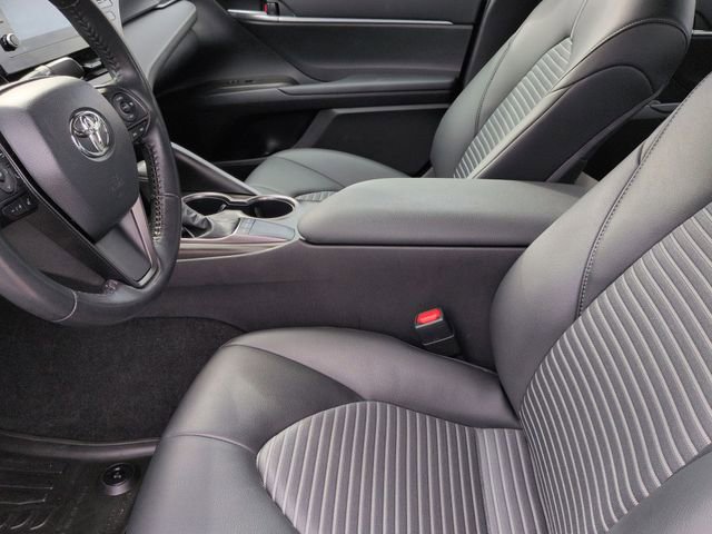 Used 2024 Toyota Camry SE w/ Convenience Package image 16