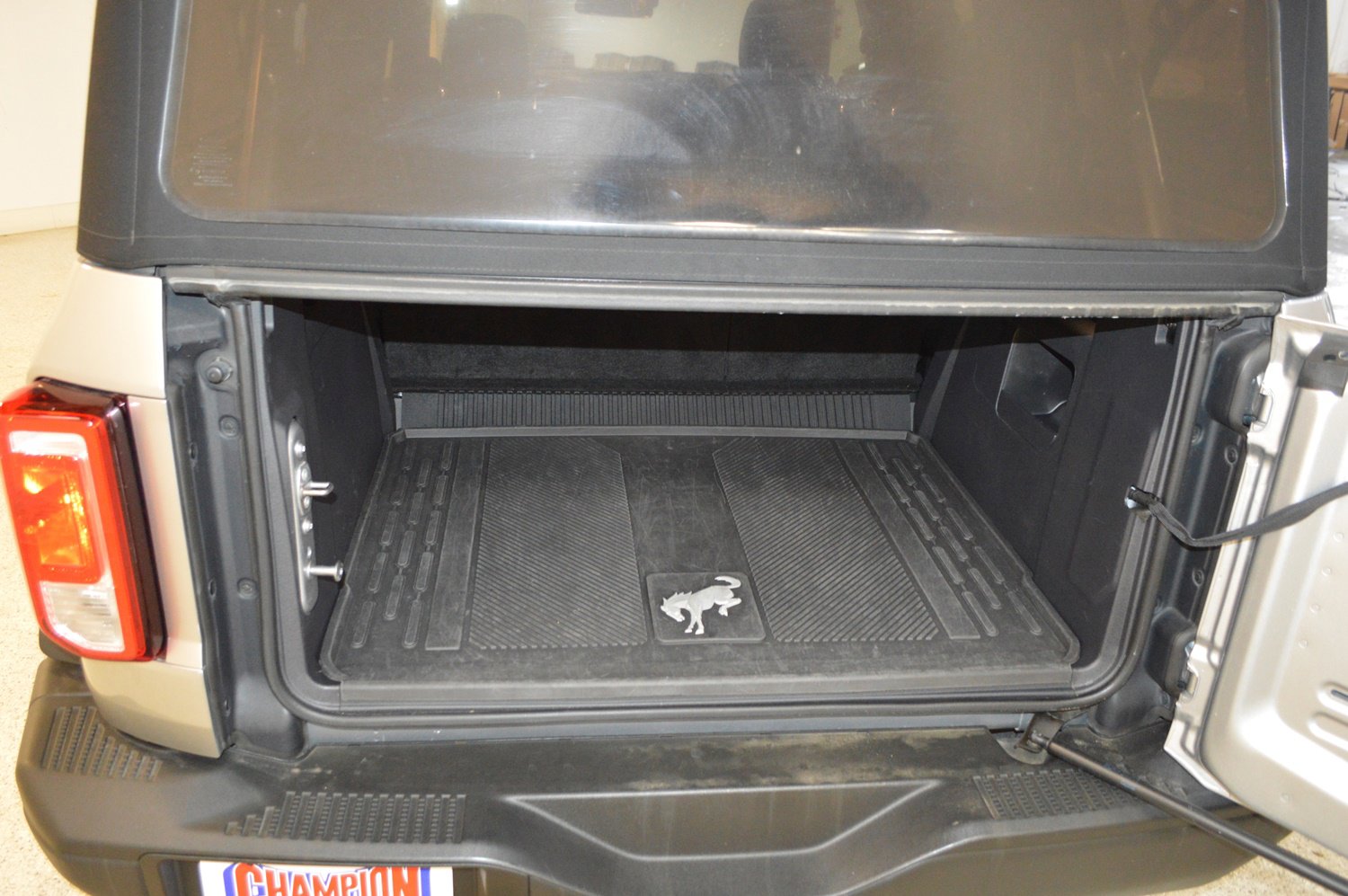 Used 2021 Ford Bronco Black Diamond image 13