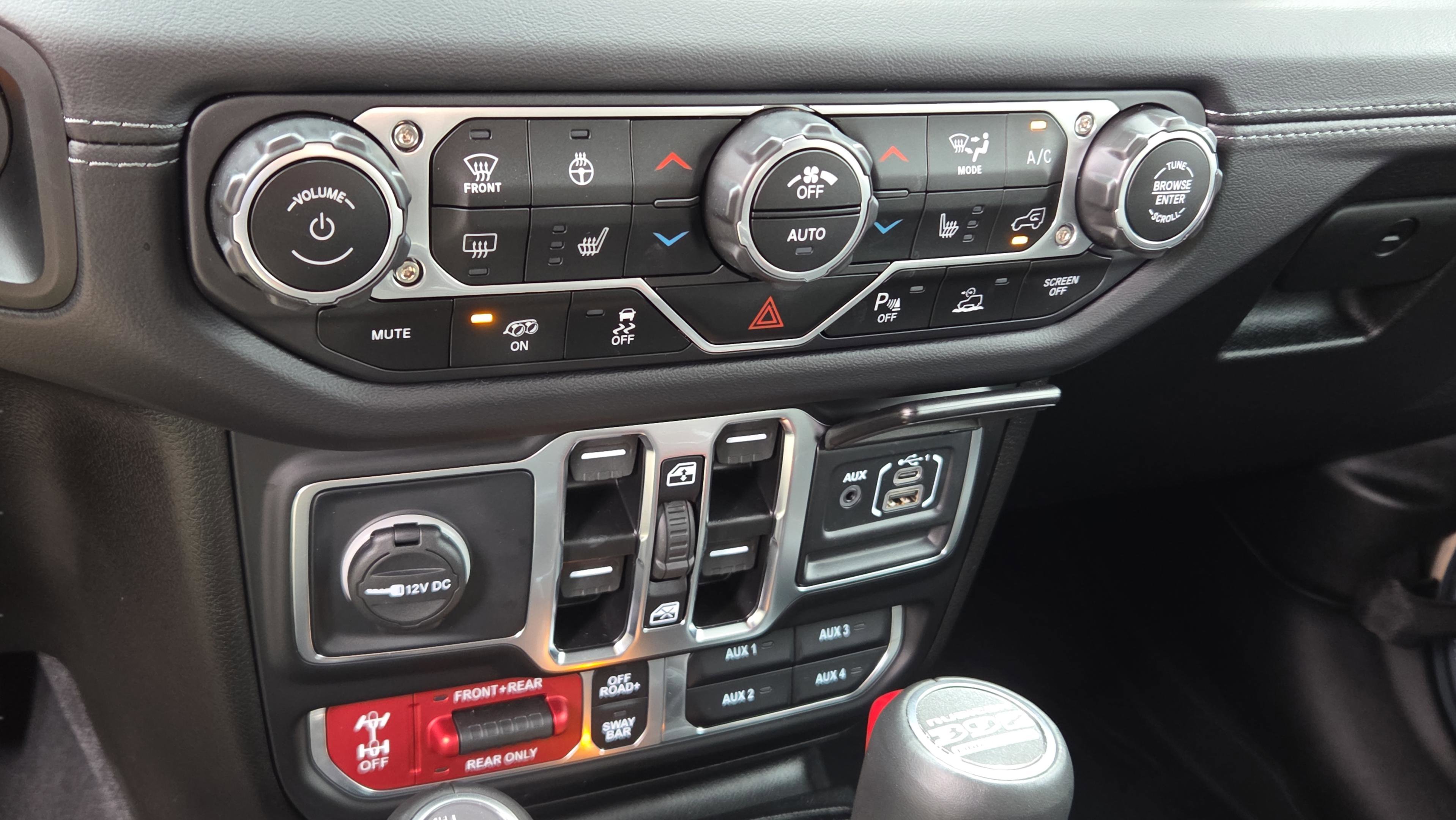 Used 2025 Jeep Wrangler Unlimited Rubicon 392 image 23