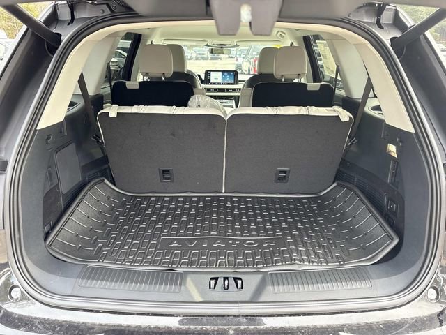 New 2026 Lincoln Aviator AWD w/ Jet Appearance Package image 12