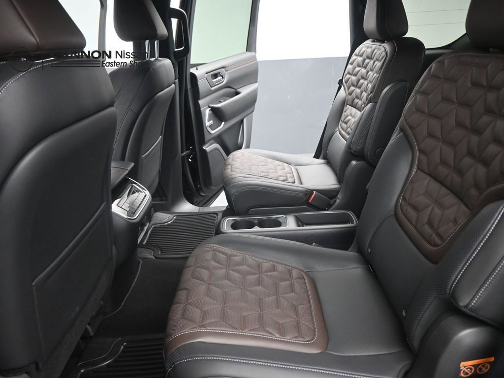 New 2026 Nissan Armada Platinum image 14