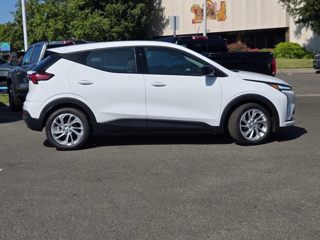 New 2027 Chevrolet Bolt LT w/ Comfort Package FWD image 3