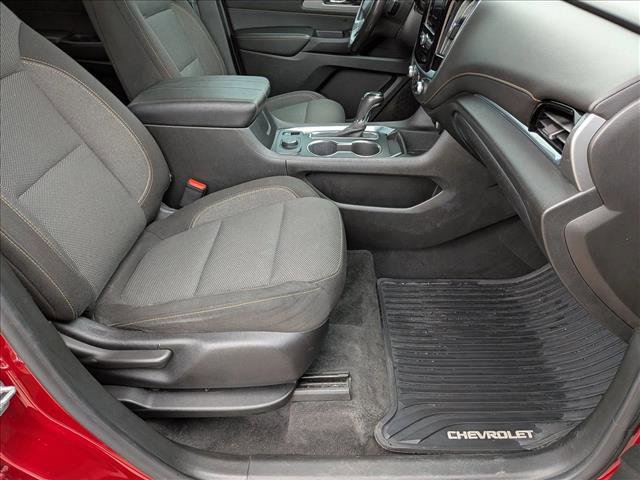 Used 2020 Chevrolet Traverse LT image 19