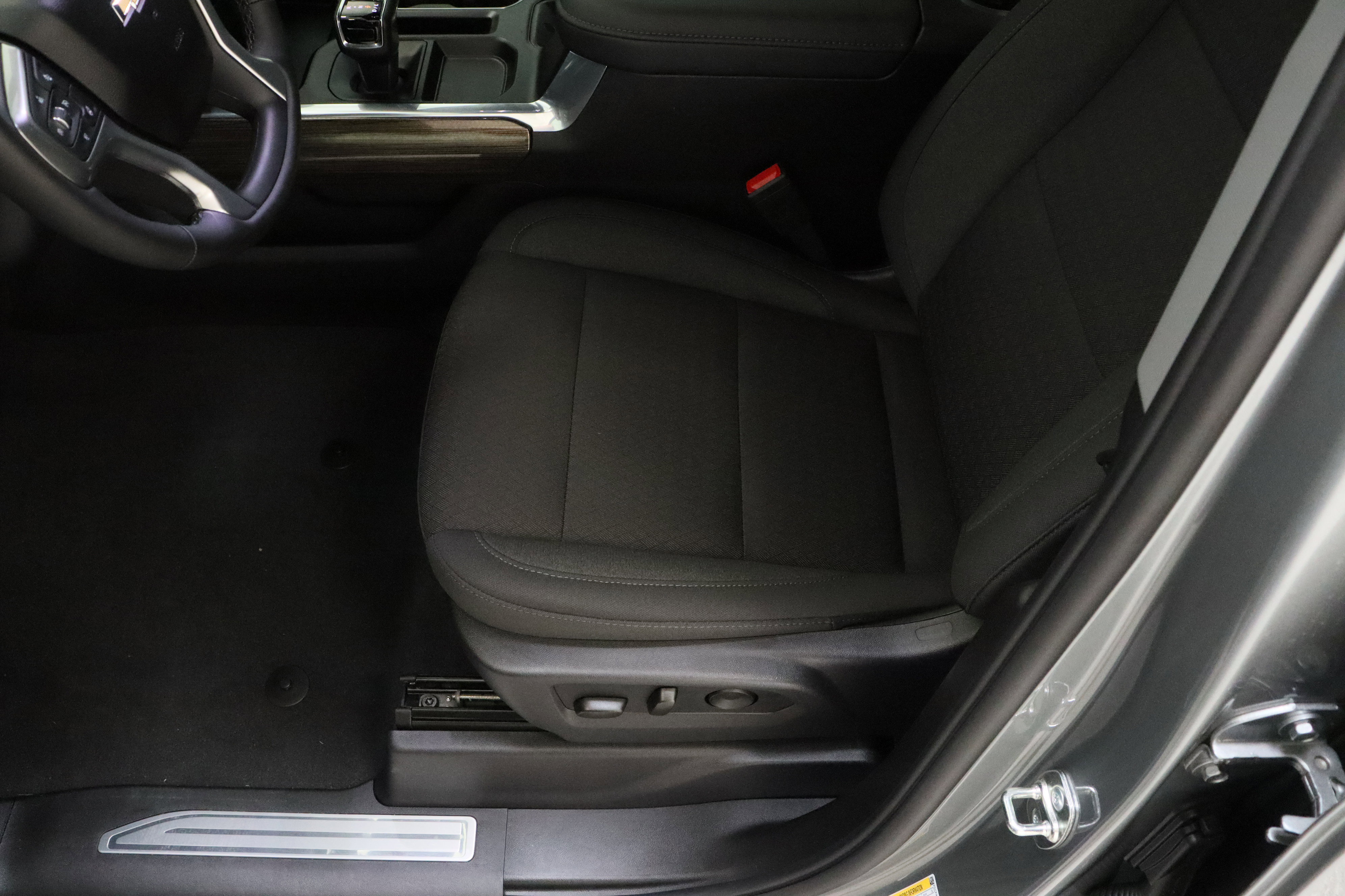 Used 2026 Chevrolet Silverado 1500 LT w/ Texas Edition Plus RWD image 15