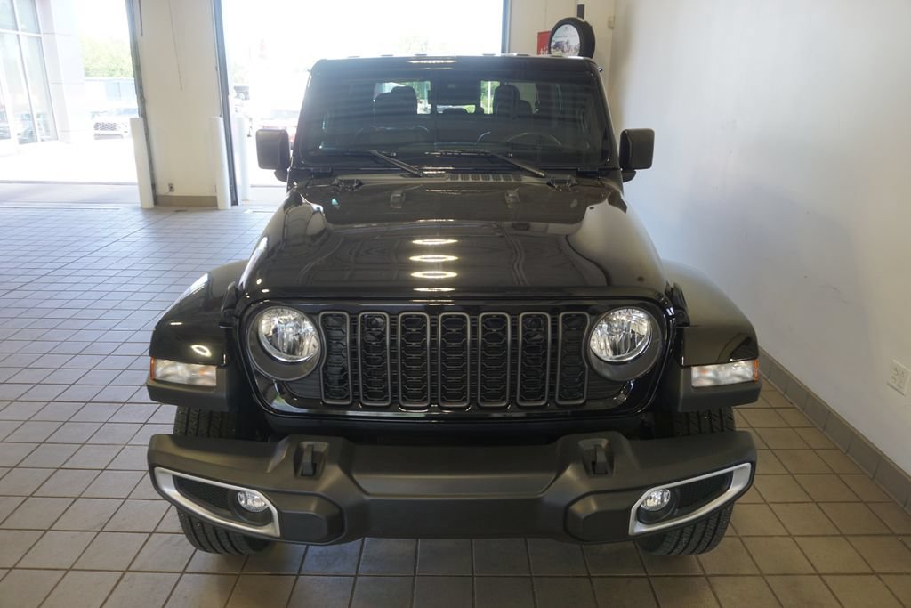 Used 2024 Jeep Gladiator Sport w/ Premium Package AWD/4WD image 15