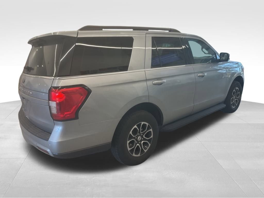 Used 2024 Ford Expedition XLT image 20