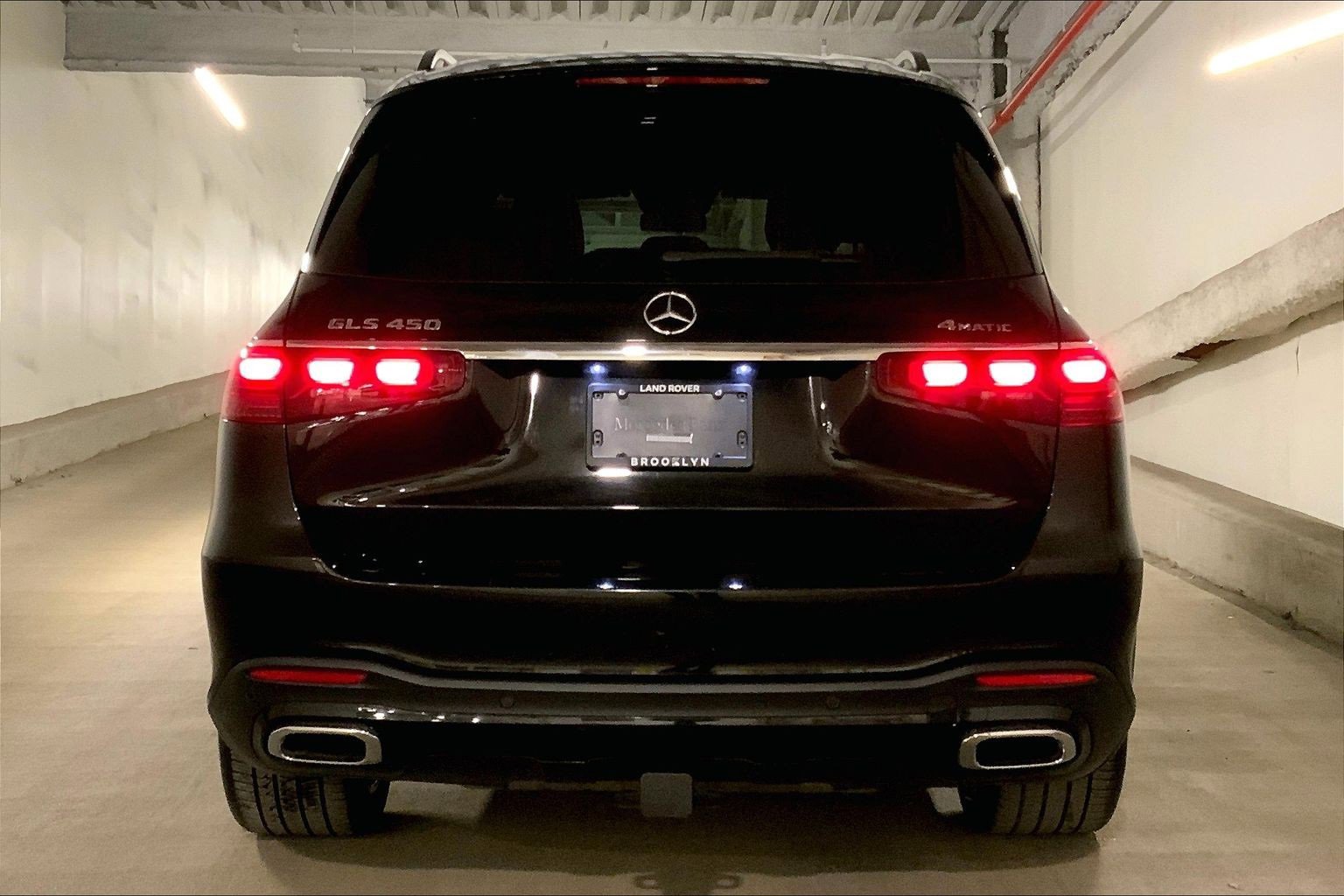 Used 2024 Mercedes-Benz GLS 450 4MATIC image 4