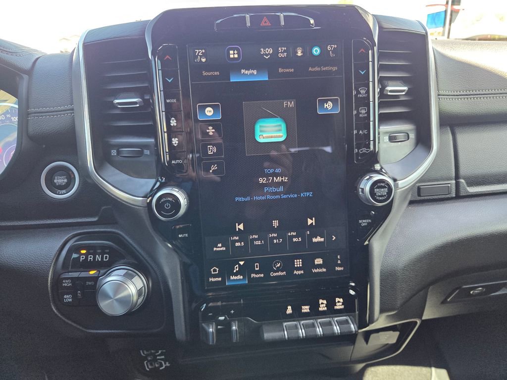 Used 2024 RAM 2500 Laramie w/ Sport Appearance Package AWD/4WD image 14