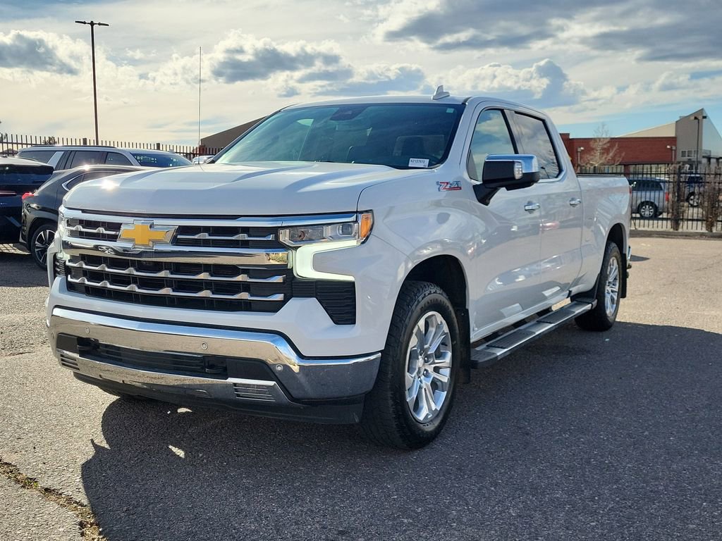 Used 2024 Chevrolet Silverado 1500 LTZ AWD/4WD image 8