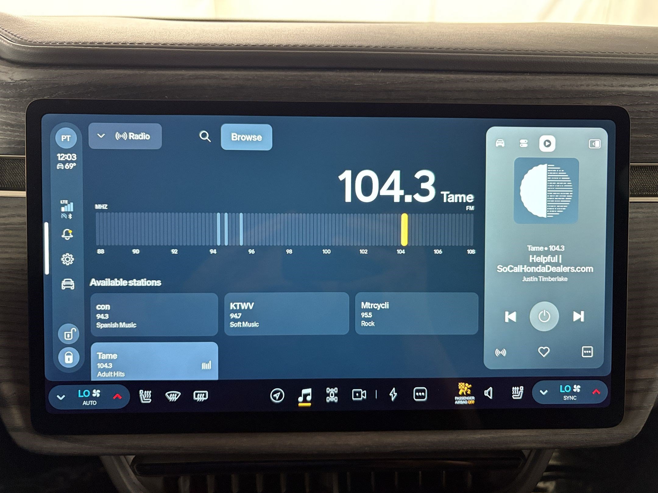 Used 2022 Rivian R1S Launch Edition Quad AWD/4WD image 19