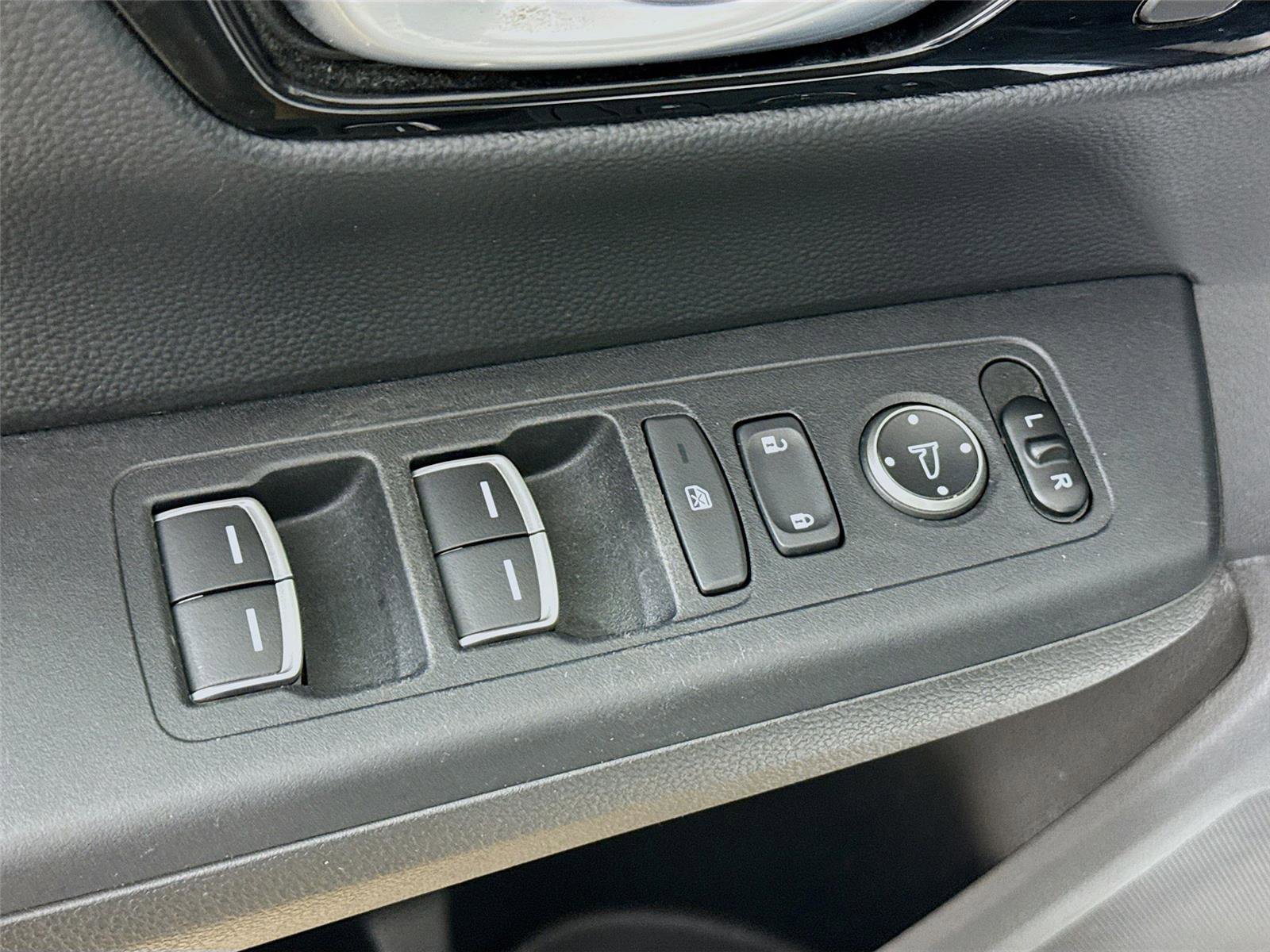 Used 2023 Honda CR-V EX-L image 21