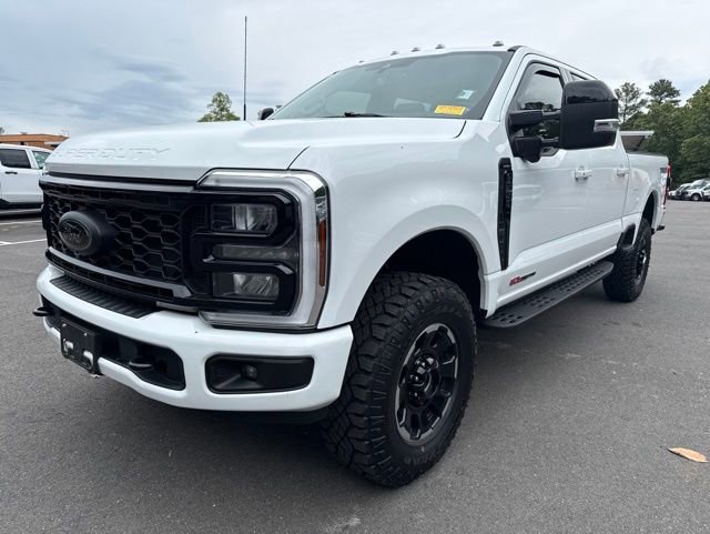 Used 2025 Ford F350 Lariat w/ Tremor Off-Road Package AWD/4WD image 1