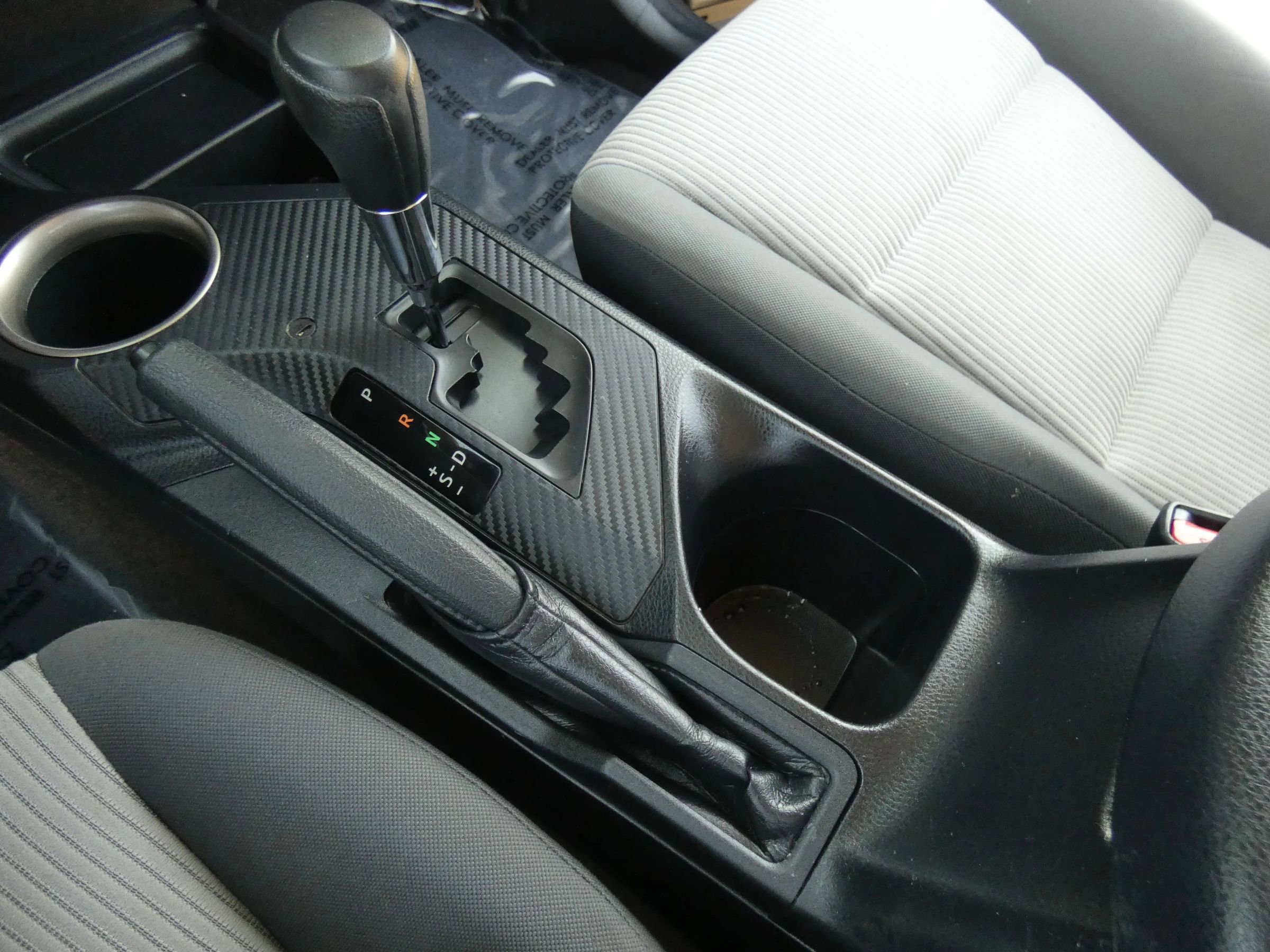 Used 2015 Toyota RAV4 LE image 58