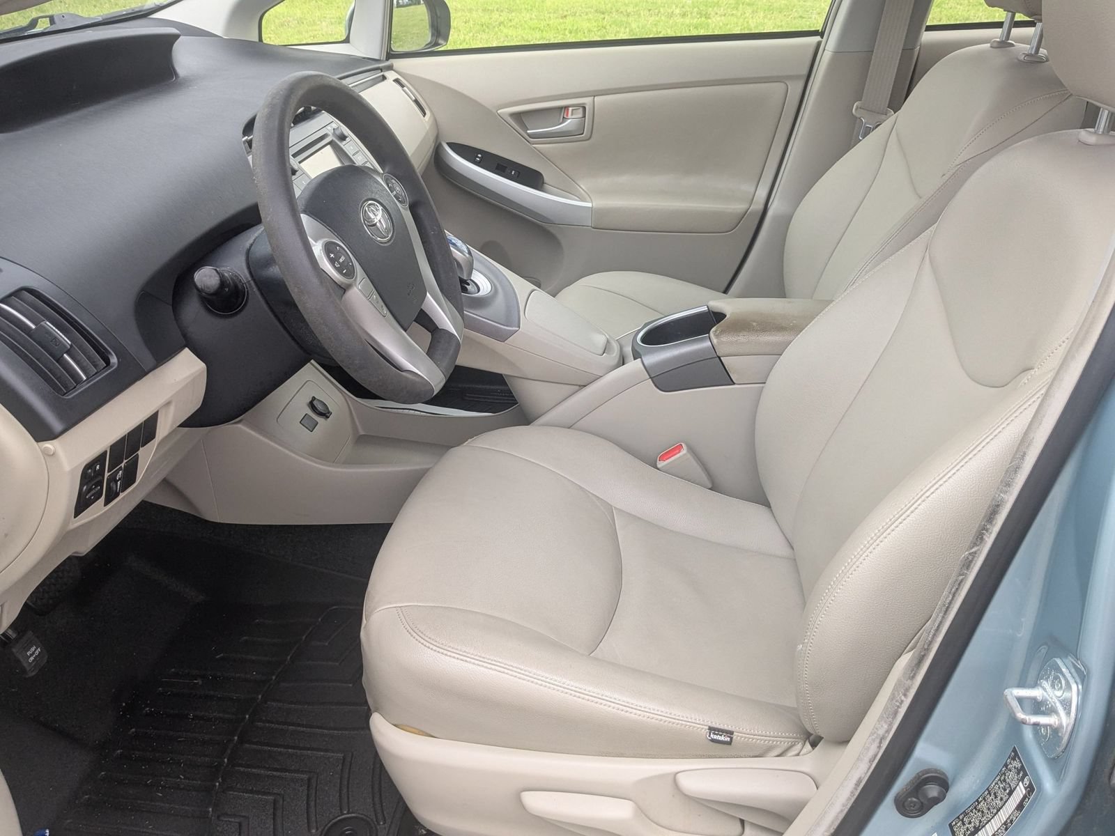 Used 2015 Toyota Prius Two FWD image 13