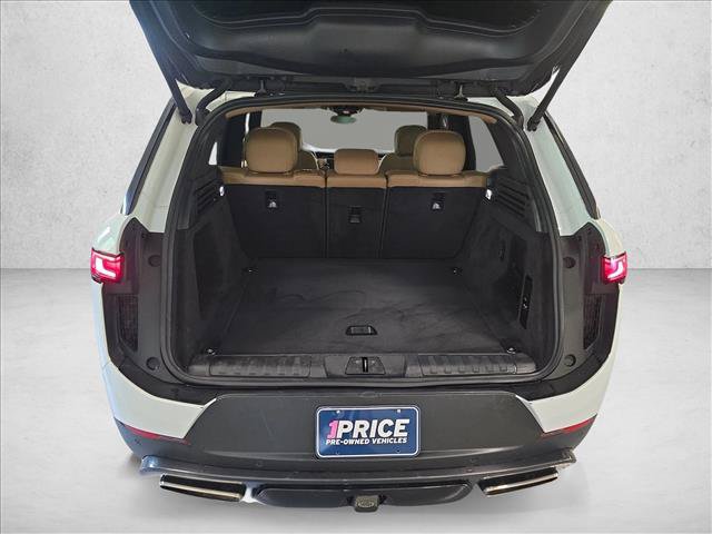 Used 2023 Land Rover Range Rover Sport SE AWD/4WD image 12