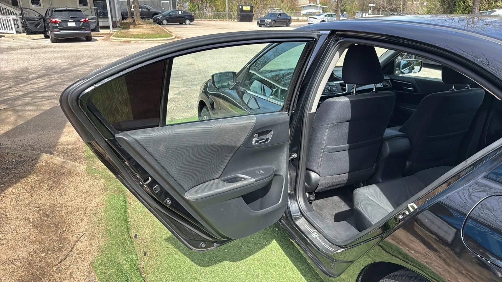 Used 2017 Honda Accord LX image 17