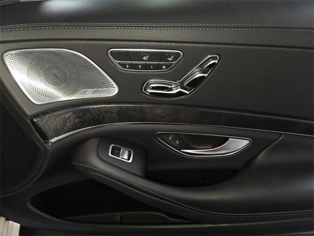 Used 2020 Mercedes-Benz S 560 Sedan image 26