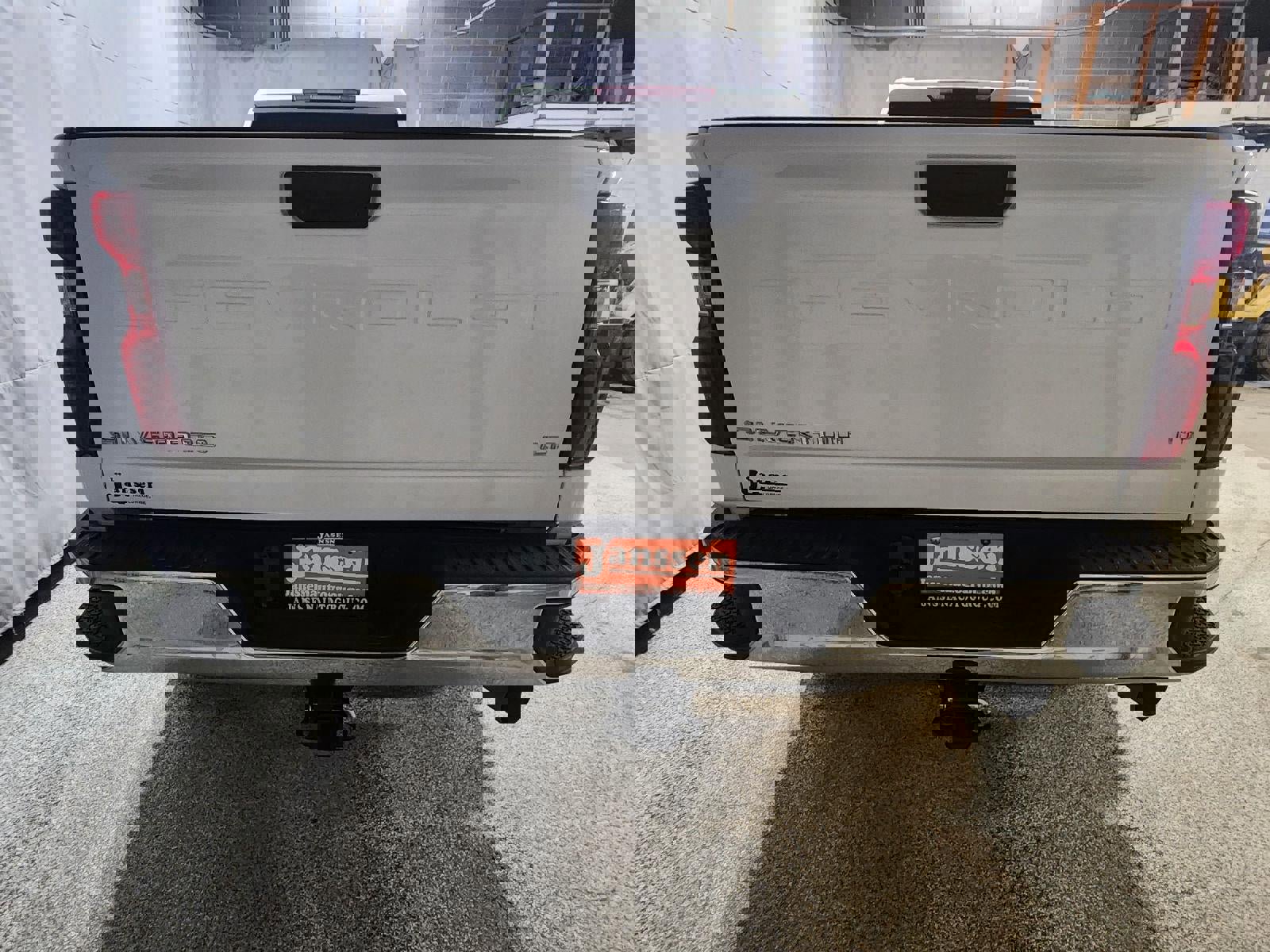 Used 2021 Chevrolet Silverado 3500 LT w/ Convenience Package image 7